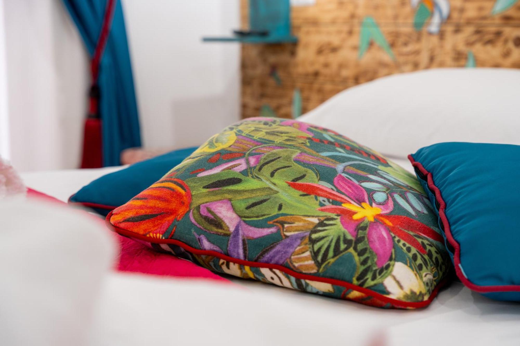 Palazzo Nicolaus Del Borgo Antico Bed and Breakfast Bari Buitenkant foto