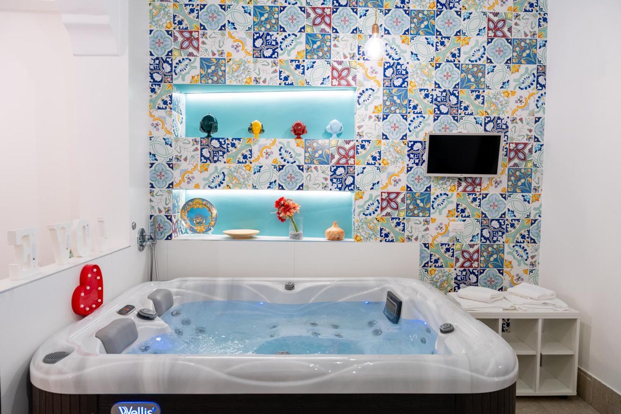 Palazzo Nicolaus Del Borgo Antico Bed and Breakfast Bari Buitenkant foto