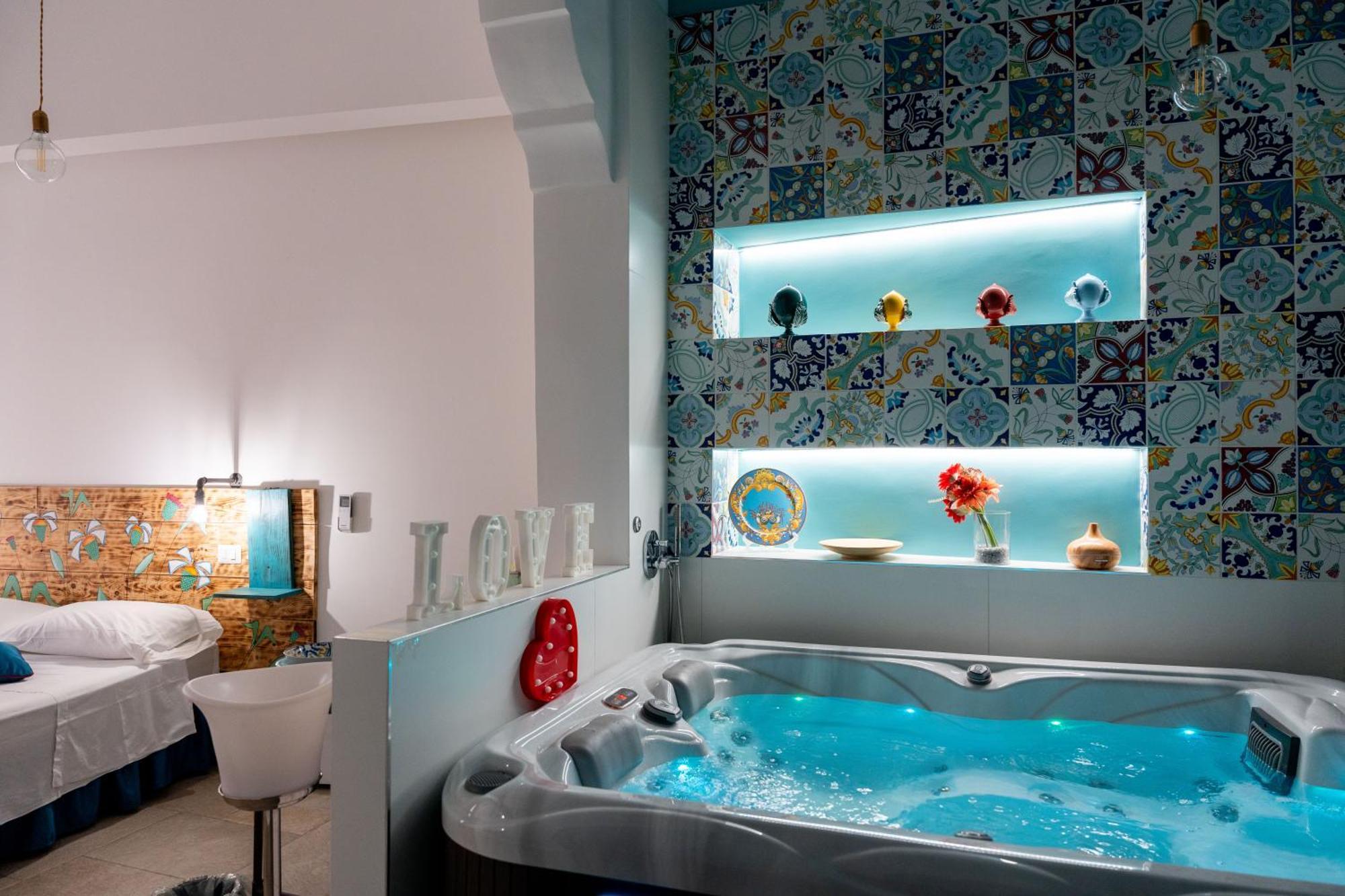Palazzo Nicolaus Del Borgo Antico Bed and Breakfast Bari Buitenkant foto