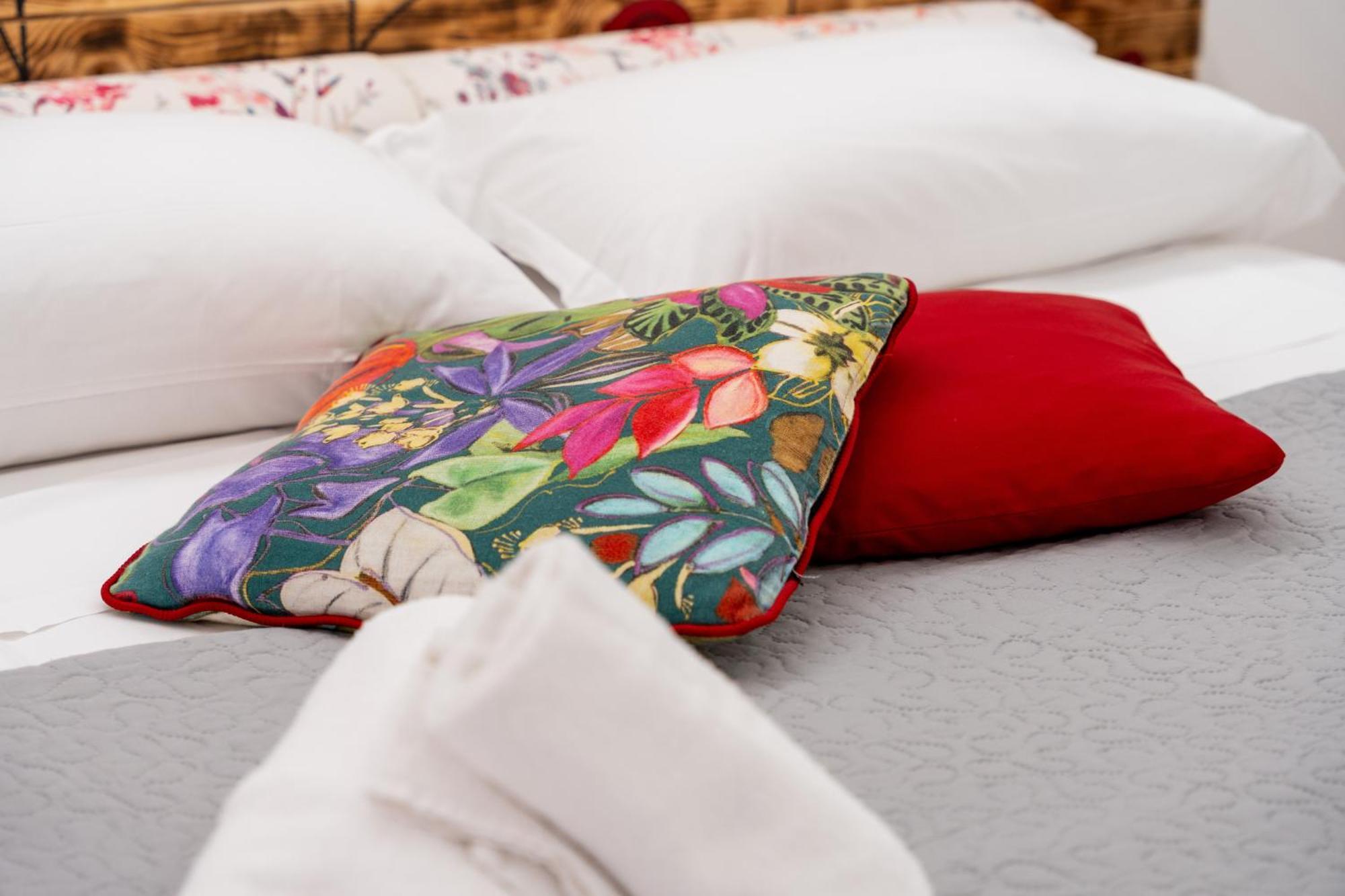 Palazzo Nicolaus Del Borgo Antico Bed and Breakfast Bari Buitenkant foto