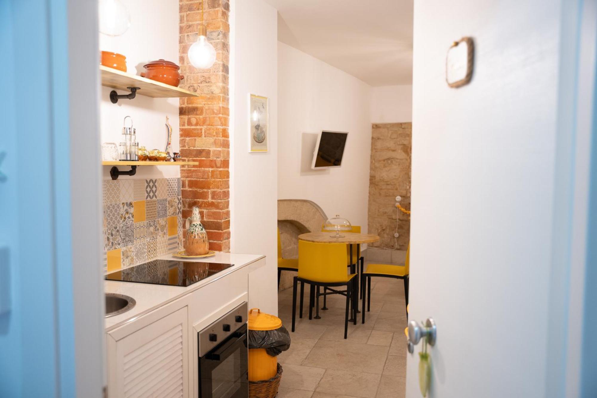 Palazzo Nicolaus Del Borgo Antico Bed and Breakfast Bari Buitenkant foto